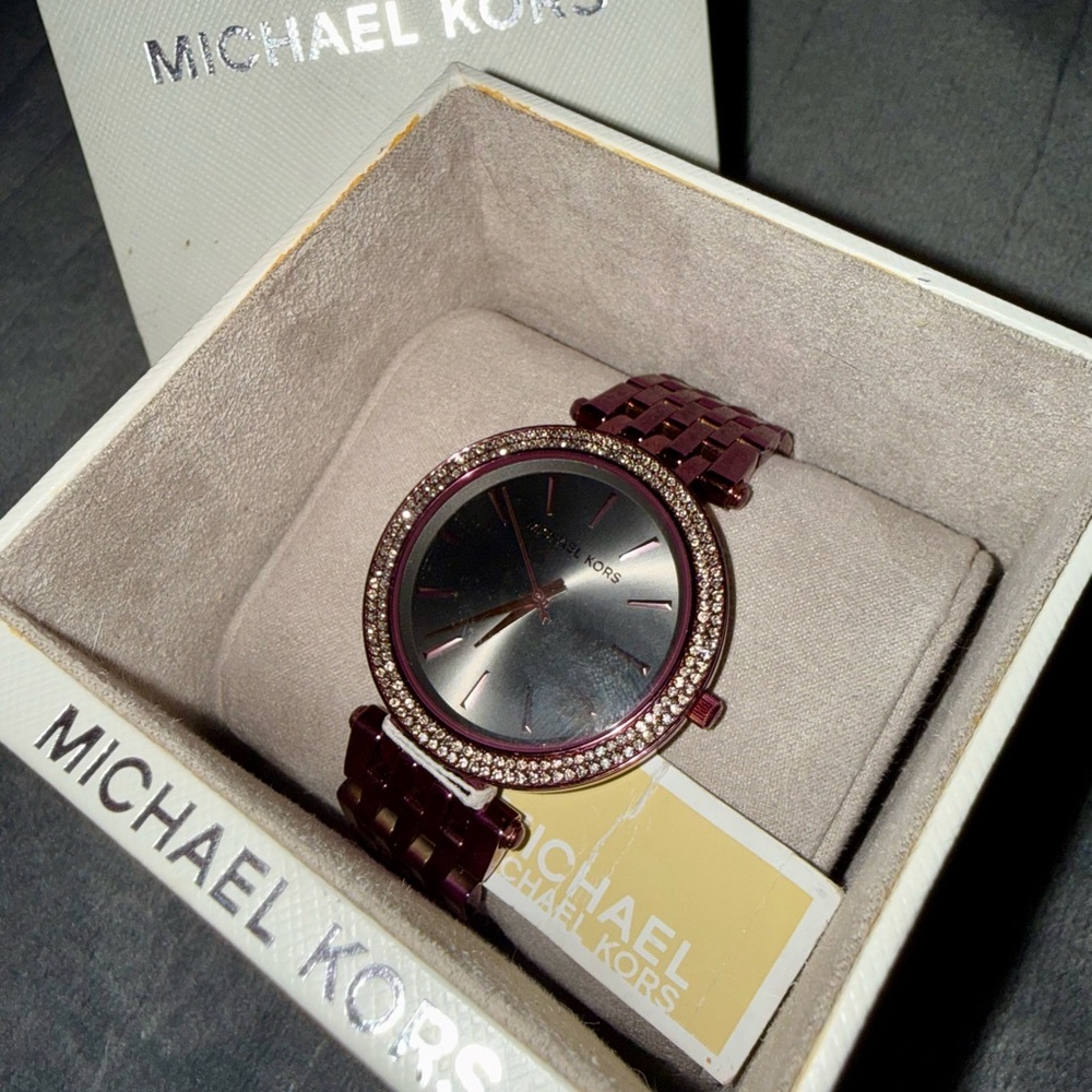 BNWT!!!! Michael Kors Darci Plum Watch - Picture 3 of 11